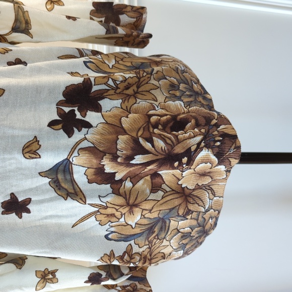 Fall Sweater in brown fall flowers Sz‎ Large - Picture 4 of 12